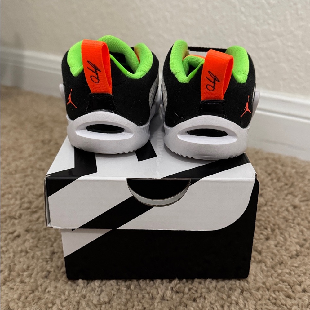 Jordan Tatum 1 Toddler Shoes 5C • White/Black/Neon • DX5958-108 - Picture 5 of 8